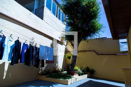 Casa à venda com 96m², 2 quartos e 1 vagaQuintal