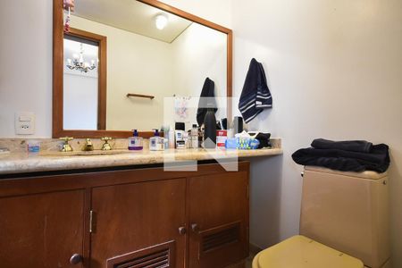 Apartamento à venda com 285m², 4 quartos e 4 vagas Apartamento à venda com 285m², 4 quartos e 4 vagasBanheiro suíte 2