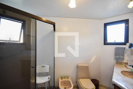 Apartamento à venda com 285m², 4 quartos e 4 vagas Apartamento à venda com 285m², 4 quartos e 4 vagasBanheiro suíte 4