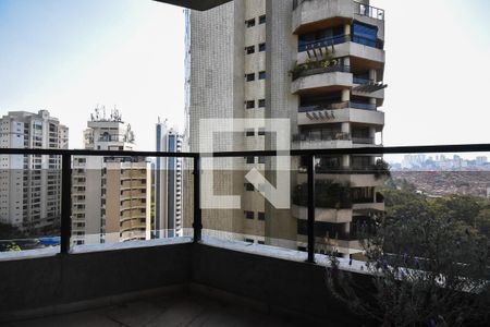 Apartamento à venda com 285m², 4 quartos e 4 vagas Apartamento à venda com 285m², 4 quartos e 4 vagasVaranda da suíte 3