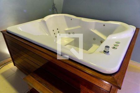 Casa para alugar com 234m², 3 quartos e 3 vagas Casa para alugar com 234m², 3 quartos e 3 vagasJacuzzi