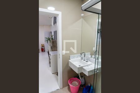 Casa para alugar com 234m², 3 quartos e 3 vagas Casa para alugar com 234m², 3 quartos e 3 vagasBanheiro de Serviço