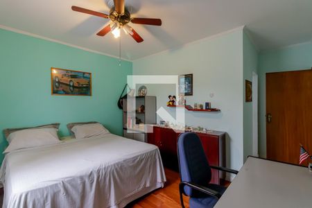 Casa à venda com 240m², 3 quartos e 4 vagasSuíte 3