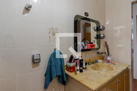 Casa à venda com 240m², 3 quartos e 4 vagasBanheiro da Suíte 1