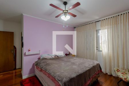 Casa à venda com 240m², 3 quartos e 4 vagasSuíte 1