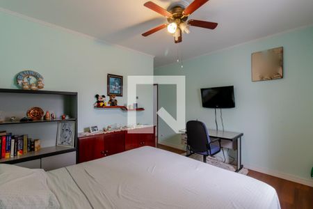 Casa à venda com 240m², 3 quartos e 4 vagasSuíte 3