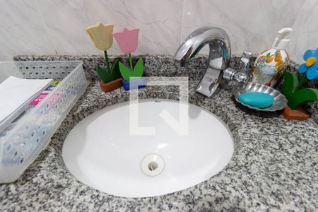 Casa à venda com 120m², 2 quartos e 1 vaga Casa à venda com 120m², 2 quartos e 1 vagaBanheiro