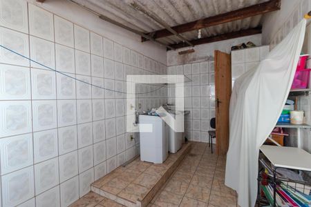 Casa de condomínio à venda com 285m², 4 quartos e 5 vagas Casa de condomínio à venda com 285m², 4 quartos e 5 vagasÁrea de Serviço