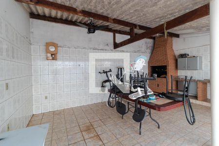 Casa de condomínio à venda com 285m², 4 quartos e 5 vagas Casa de condomínio à venda com 285m², 4 quartos e 5 vagasChurrasqueira