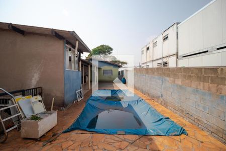 Casa de condomínio à venda com 285m², 4 quartos e 5 vagas Casa de condomínio à venda com 285m², 4 quartos e 5 vagasPiscina