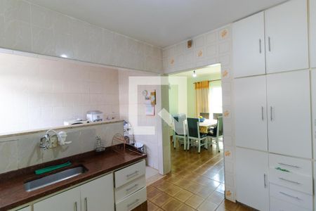 Casa de condomínio à venda com 285m², 4 quartos e 5 vagas Casa de condomínio à venda com 285m², 4 quartos e 5 vagasCozinha