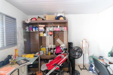 Casa de condomínio à venda com 285m², 4 quartos e 5 vagas Casa de condomínio à venda com 285m², 4 quartos e 5 vagasQuarto de Serviço