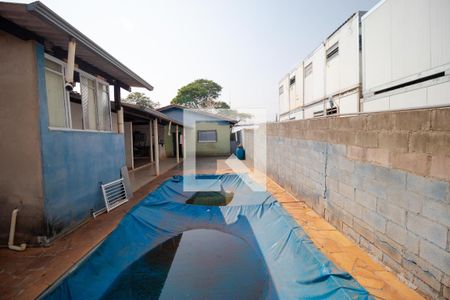 Casa de condomínio à venda com 285m², 4 quartos e 5 vagas Casa de condomínio à venda com 285m², 4 quartos e 5 vagasPiscina