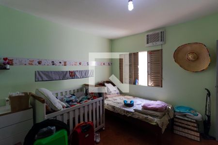 Casa de condomínio à venda com 285m², 4 quartos e 5 vagas Casa de condomínio à venda com 285m², 4 quartos e 5 vagasQuarto 02