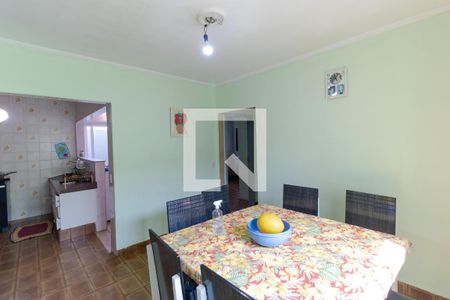 Casa de condomínio à venda com 285m², 4 quartos e 5 vagas Casa de condomínio à venda com 285m², 4 quartos e 5 vagasSala de Jantar