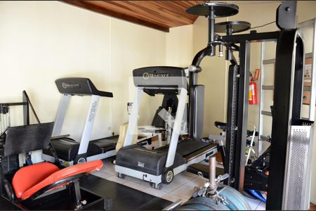 Casa de condomínio para alugar com 88m², 2 quartos e 1 vagaAcademia