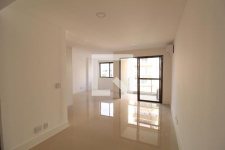 Sala/Quarto de apartamento para alugar com 1 quarto, 45m² em Freguesia de Jacarepaguá, Rio de Janeiro