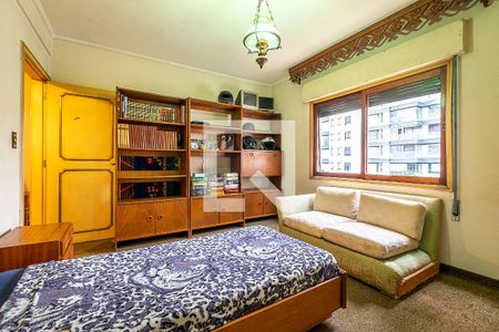 Apartamento à venda com 234m², 3 quartos e 1 vaga Apartamento à venda com 234m², 3 quartos e 1 vagaQuarto 2