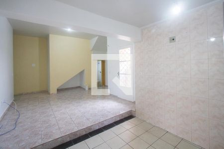 Sala de casa de condomínio para alugar com 2 quartos, 95m² em Jardim Casablanca, São Paulo
