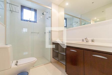 Apartamento à venda com 374m², 4 quartos e 6 vagas Apartamento à venda com 374m², 4 quartos e 6 vagasBanheiro da Suíte 3