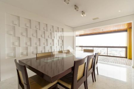 Apartamento à venda com 374m², 4 quartos e 6 vagas Apartamento à venda com 374m², 4 quartos e 6 vagasSala de Jantar