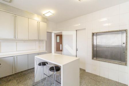 Apartamento à venda com 374m², 4 quartos e 6 vagas Apartamento à venda com 374m², 4 quartos e 6 vagasCozinha