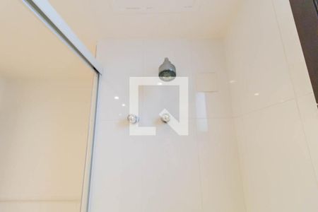 Apartamento à venda com 374m², 4 quartos e 6 vagas Apartamento à venda com 374m², 4 quartos e 6 vagasBanheiro da Suíte 2