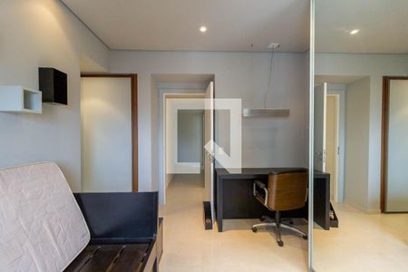 Apartamento à venda com 374m², 4 quartos e 6 vagas Apartamento à venda com 374m², 4 quartos e 6 vagasSuíte 3