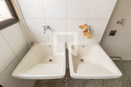 Apartamento à venda com 374m², 4 quartos e 6 vagas Apartamento à venda com 374m², 4 quartos e 6 vagasLavanderia