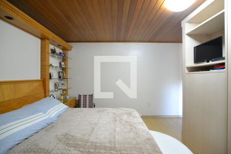 Casa à venda com 287m², 4 quartos e 2 vagasSuíte