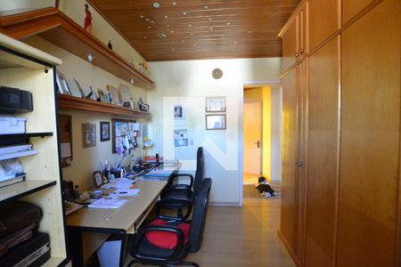 Casa à venda com 287m², 4 quartos e 2 vagasQuarto 2