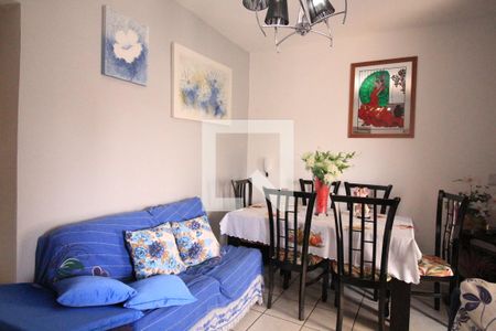 Casa à venda com 340m², 2 quartos e 2 vagasSala