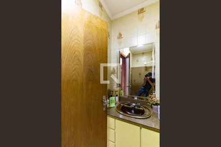 Casa à venda com 158m², 3 quartos e 4 vagasBanheiro