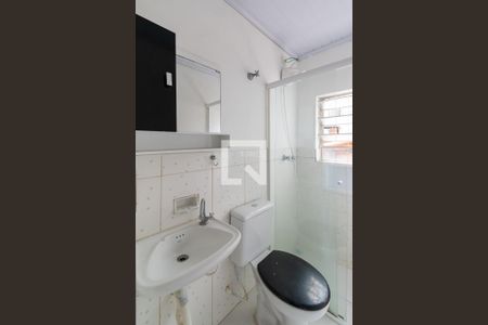 Banheiro de casa para alugar com 1 quarto, 20m² em Vila Babilônia, São Paulo