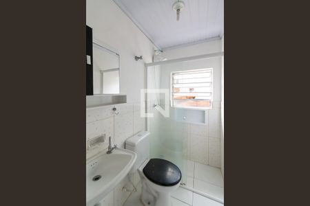 Banheiro de casa para alugar com 1 quarto, 20m² em Vila Babilônia, São Paulo