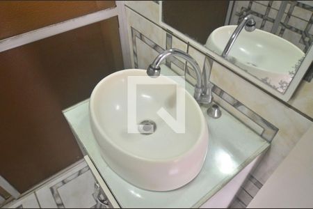 Casa à venda com 60m², 2 quartos e 2 vagasBanheiro