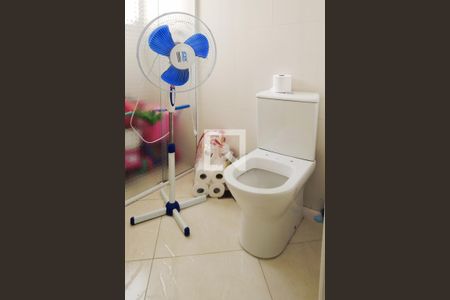 Casa à venda com 242m², 3 quartos e 5 vagasSuíte 2 banheiro