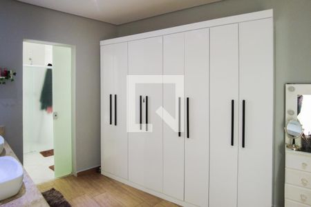 Casa à venda com 242m², 3 quartos e 5 vagasSuíte