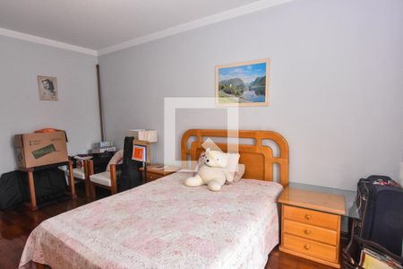 Casa à venda com 660m², 3 quartos e 6 vagas Casa à venda com 660m², 3 quartos e 6 vagasQuarto 3 - Suíte