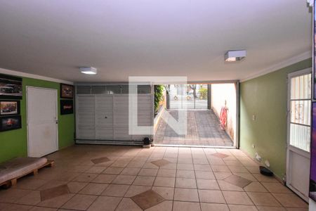 Casa à venda com 660m², 3 quartos e 6 vagas Casa à venda com 660m², 3 quartos e 6 vagasGaragem