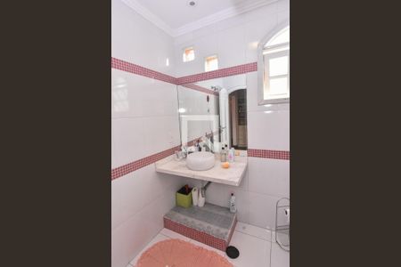 Casa à venda com 660m², 3 quartos e 6 vagas Casa à venda com 660m², 3 quartos e 6 vagasBanheiro da Suíte 2