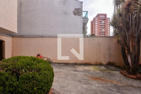 Casa à venda com 660m², 3 quartos e 6 vagas Casa à venda com 660m², 3 quartos e 6 vagasQuintal