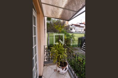 Casa à venda com 660m², 3 quartos e 6 vagas Casa à venda com 660m², 3 quartos e 6 vagasSacada