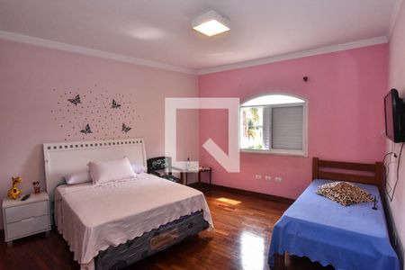 Casa à venda com 660m², 3 quartos e 6 vagas Casa à venda com 660m², 3 quartos e 6 vagasQuarto 2 - Suíte