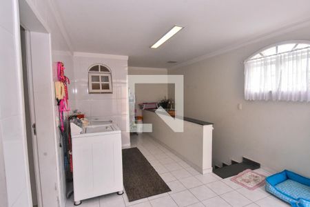 Casa à venda com 660m², 3 quartos e 6 vagas Casa à venda com 660m², 3 quartos e 6 vagasÁrea de Serviço