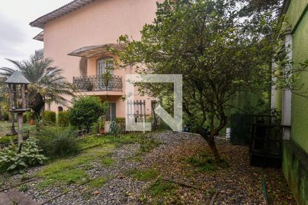 Casa à venda com 660m², 3 quartos e 6 vagas Casa à venda com 660m², 3 quartos e 6 vagasJardim