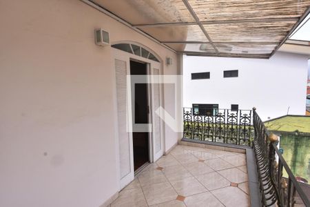 Casa à venda com 660m², 3 quartos e 6 vagas Casa à venda com 660m², 3 quartos e 6 vagasVaranda