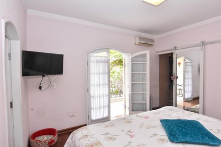 Casa à venda com 660m², 3 quartos e 6 vagas Casa à venda com 660m², 3 quartos e 6 vagasSuíte master