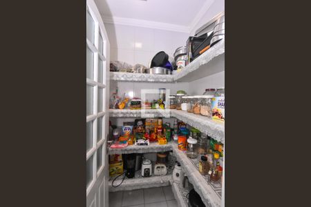 Casa à venda com 660m², 3 quartos e 6 vagas Casa à venda com 660m², 3 quartos e 6 vagasDespensa