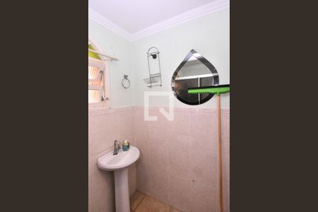 Casa à venda com 660m², 3 quartos e 6 vagas Casa à venda com 660m², 3 quartos e 6 vagasBanheiro